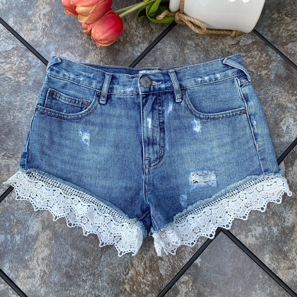 Free People Women's Blue Lacey Denim Cutoff Shorts Size 24/00
